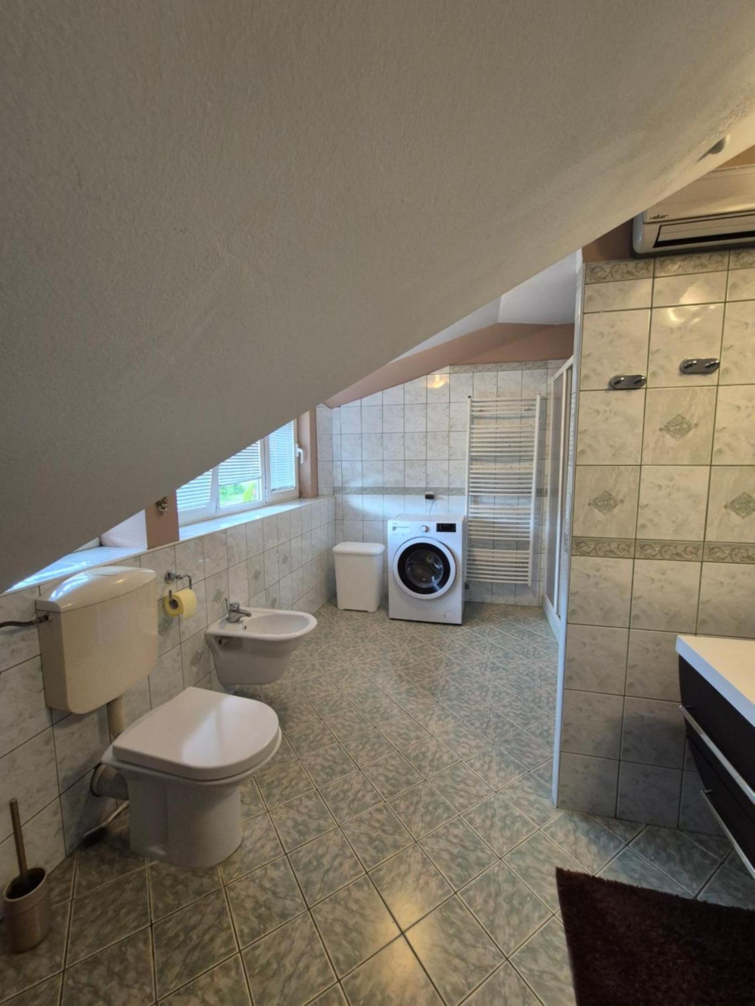 Apartmán Oddih V Mirnem In Zelenem Okolju Škofljica Exteriér fotografie